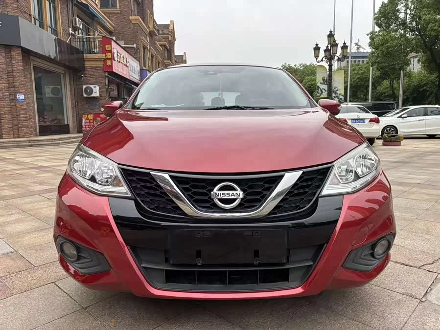 Nissan Tiida