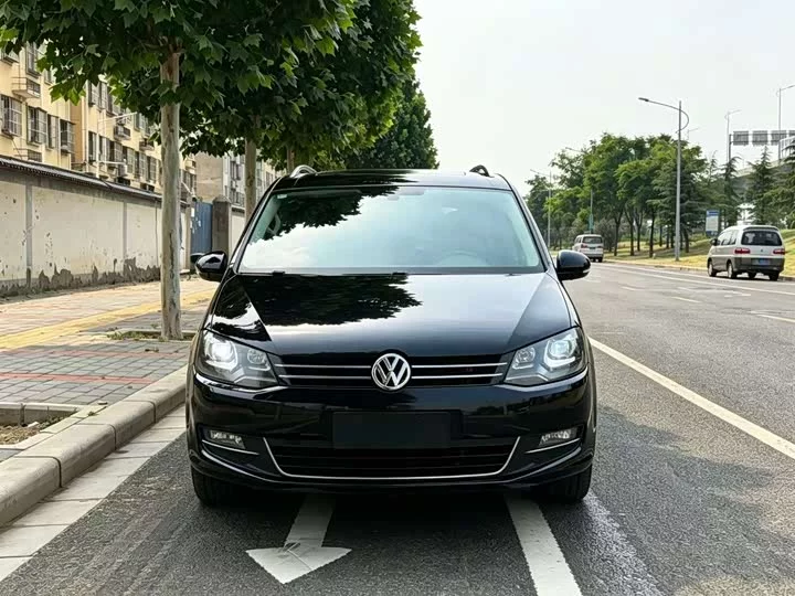 Volkswagen Sharon