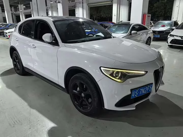 alfa romeo Stelvio