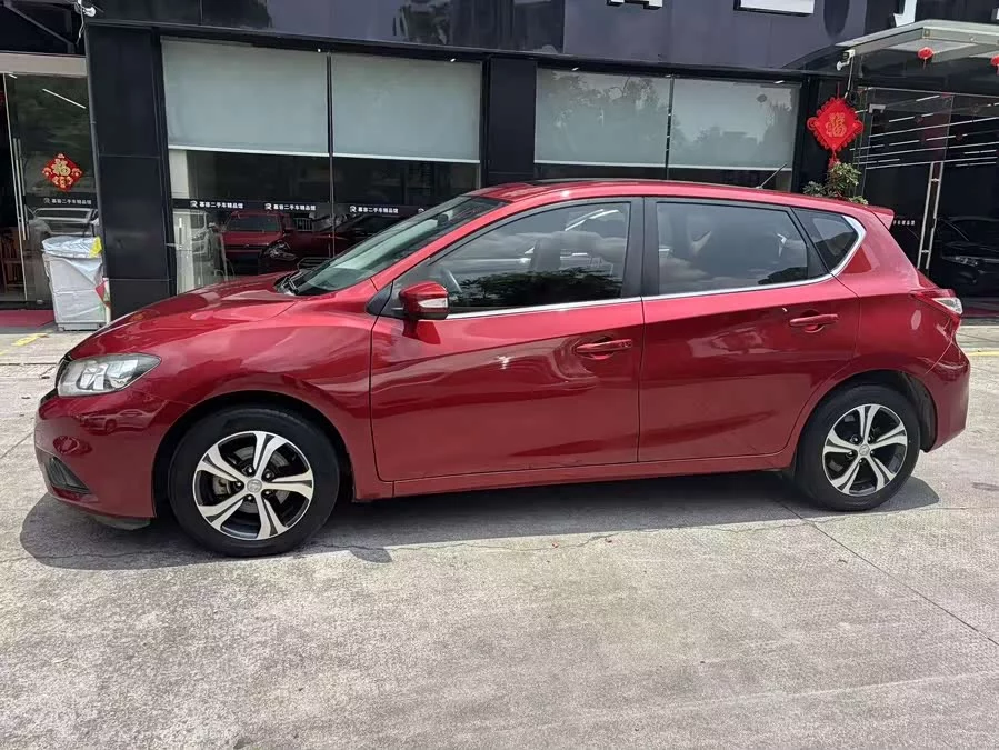 Nissan Tiida