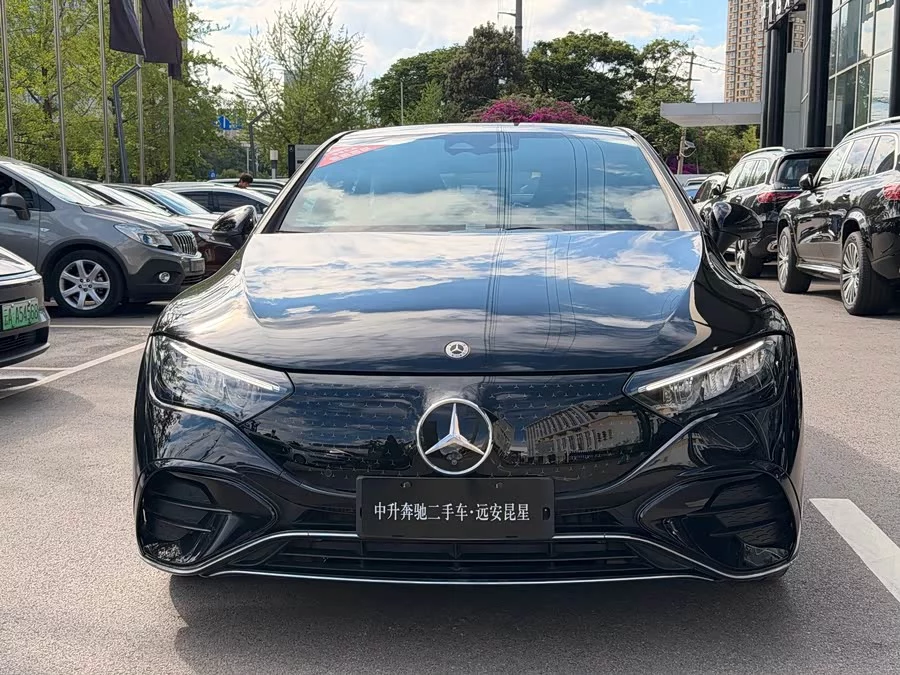Mercedes Benz EQE
