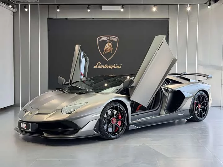 Lamborghini Aventador