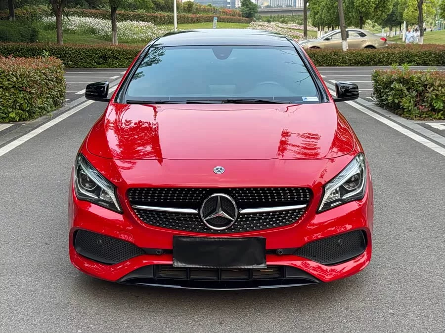 Mercedes-Benz CLA