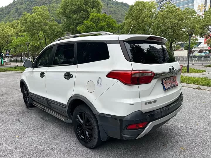 BAIC S3