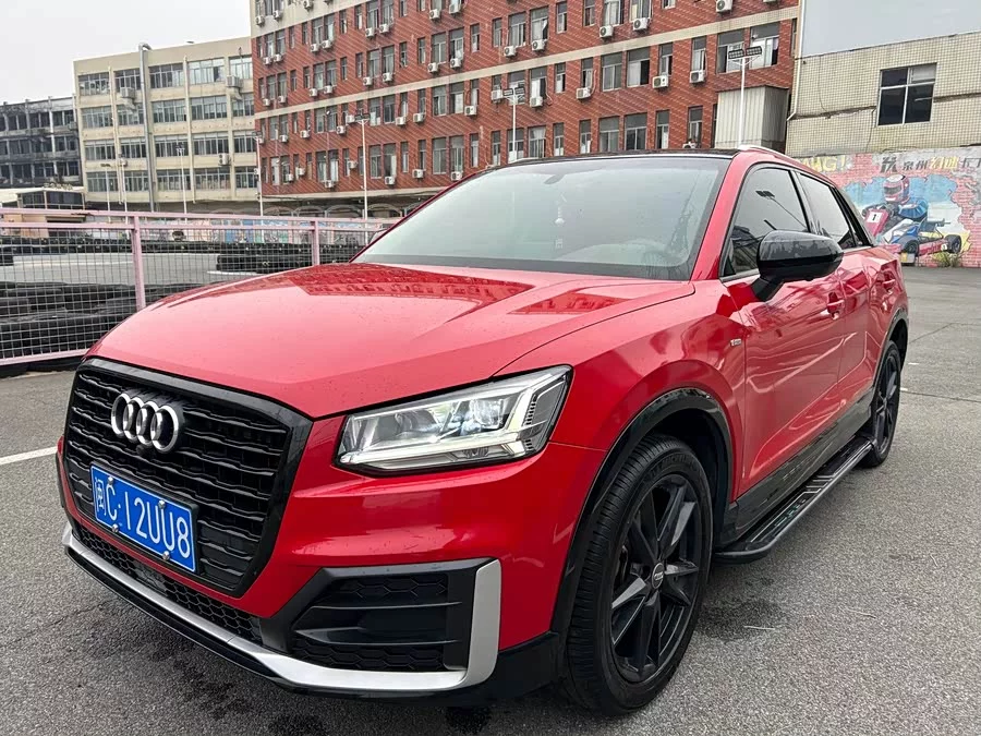 Audi Q2L