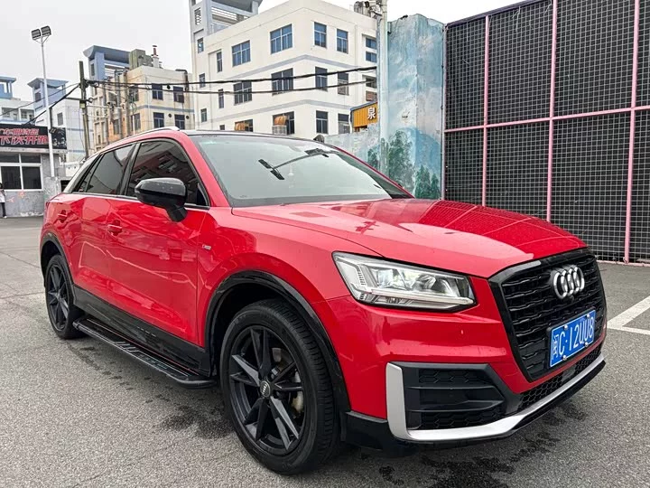 Audi Q2L