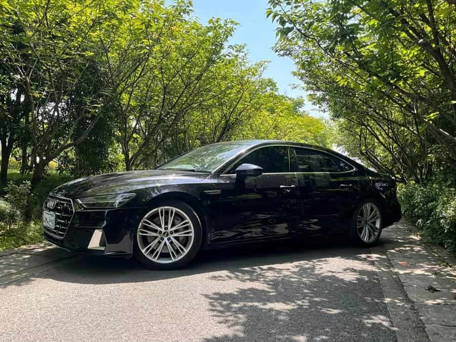 Audi A7L
