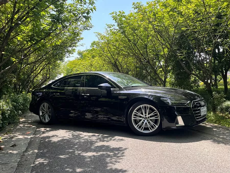 Audi A7L