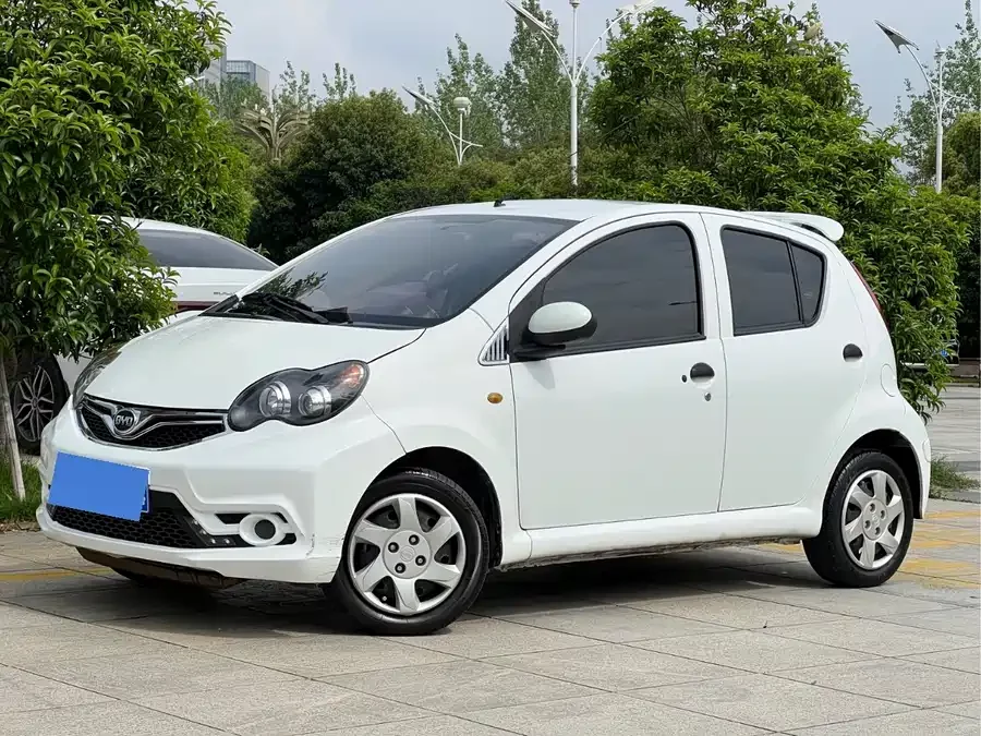 BYD F0