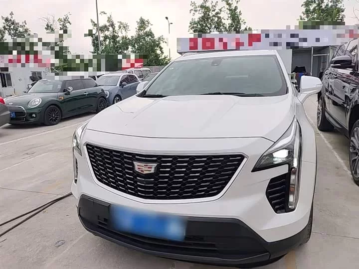 Cadillac XT4