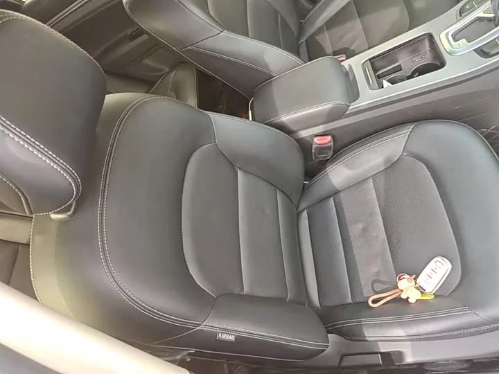 Geely Emgrand GS