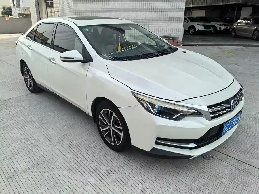 Venucia D60