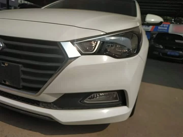 Hyundai Accept