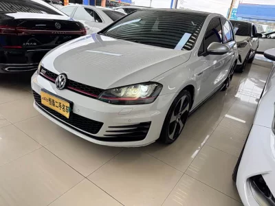 Volkswagen Golf GTI