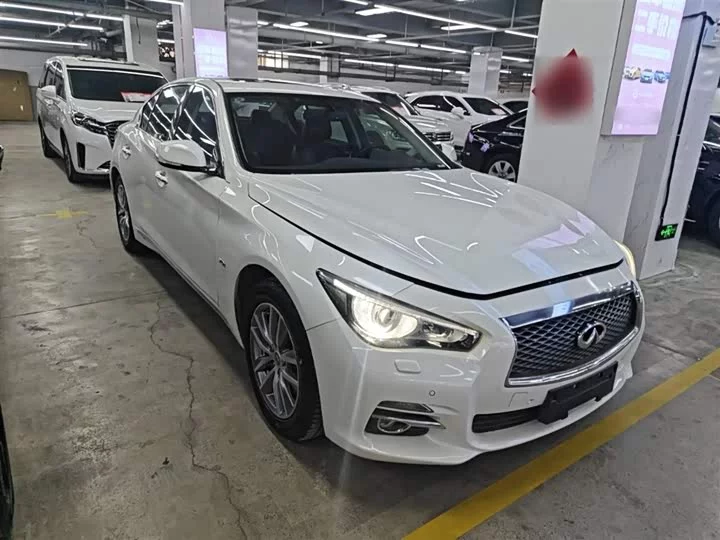 Infiniti Q50L