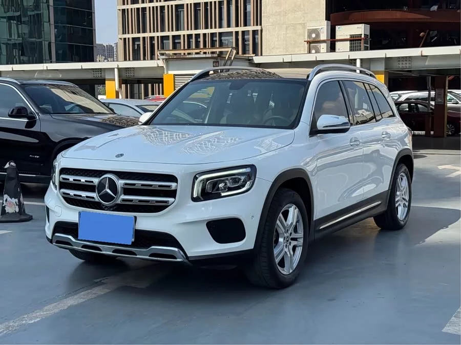 Mercedes Benz GLB