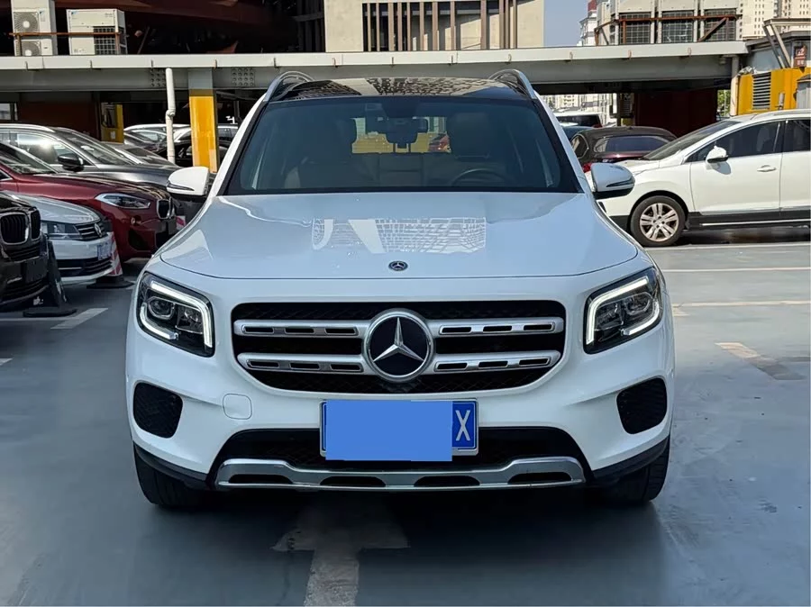 Mercedes Benz GLB