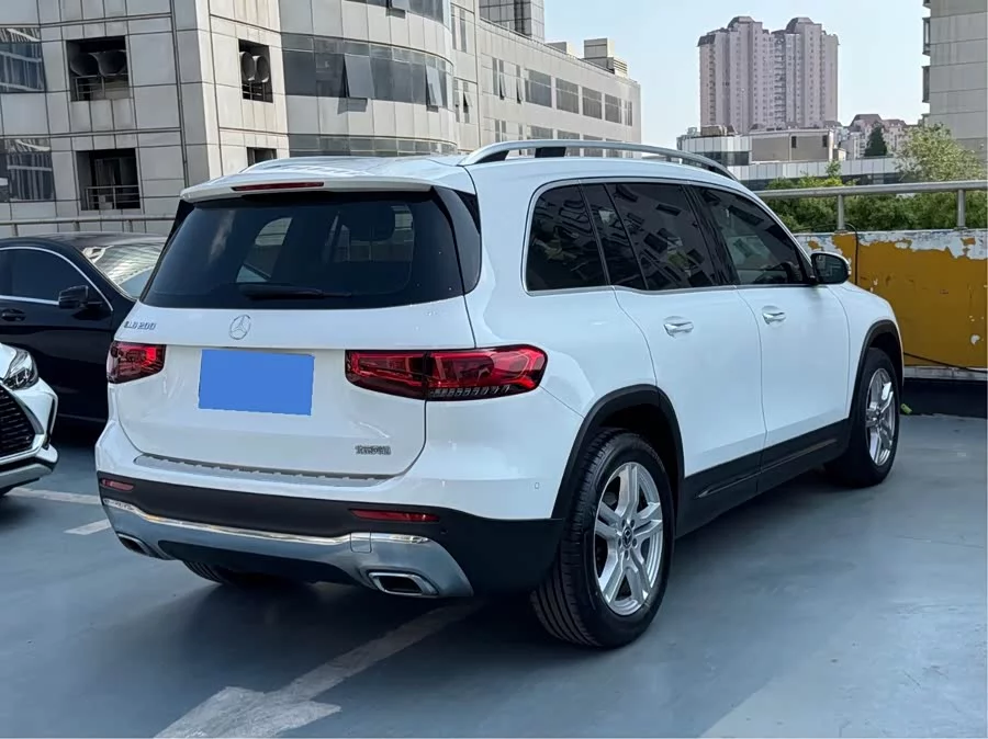 Mercedes Benz GLB