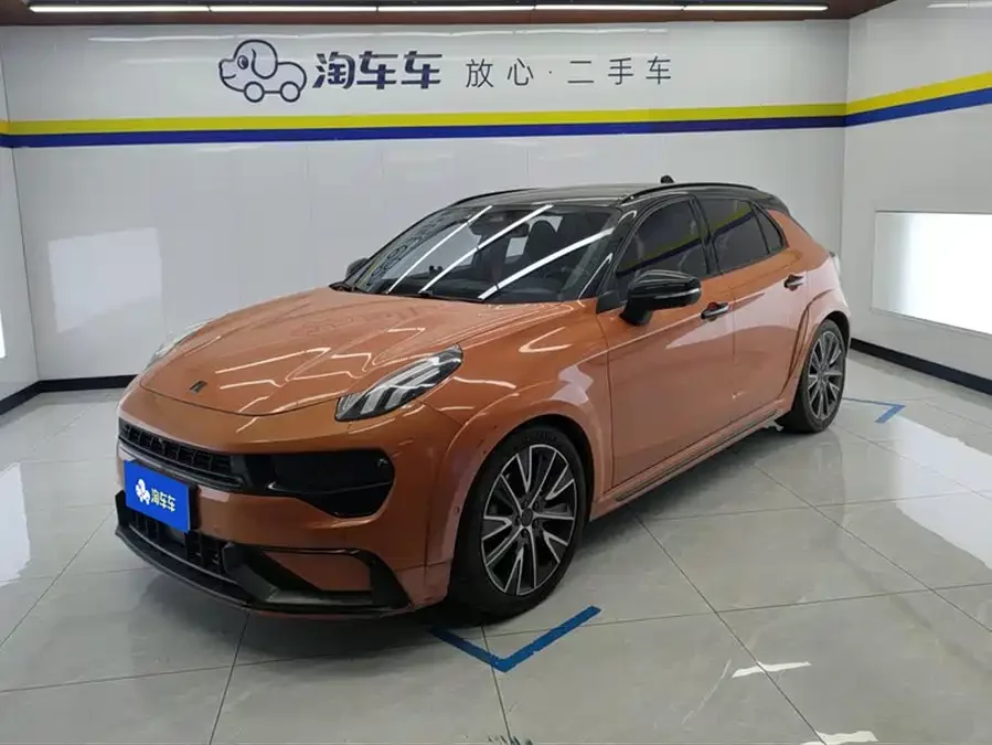 Lynk & Co 02 Hatchback