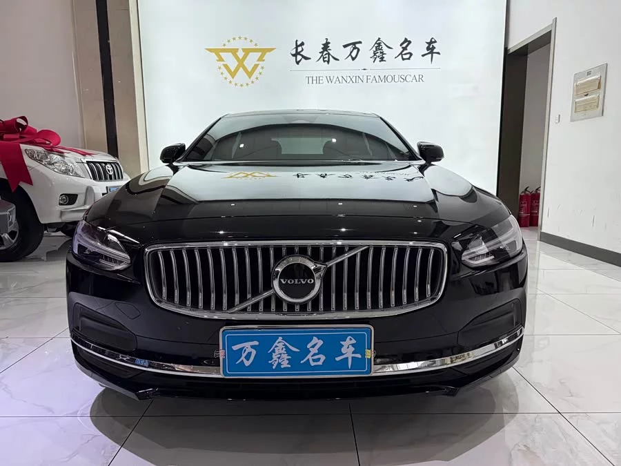 Volvo S90