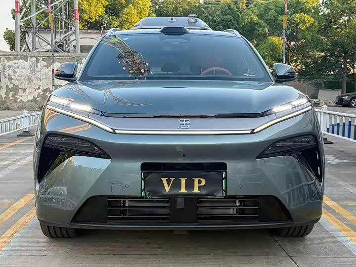 BYD Tang L