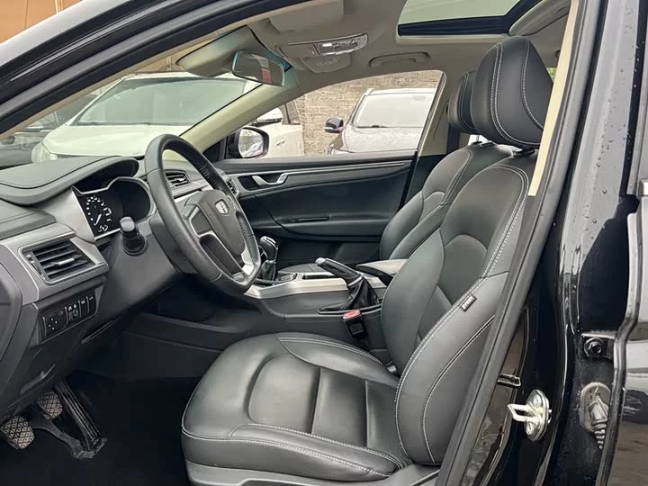 Geely Emgrand GL