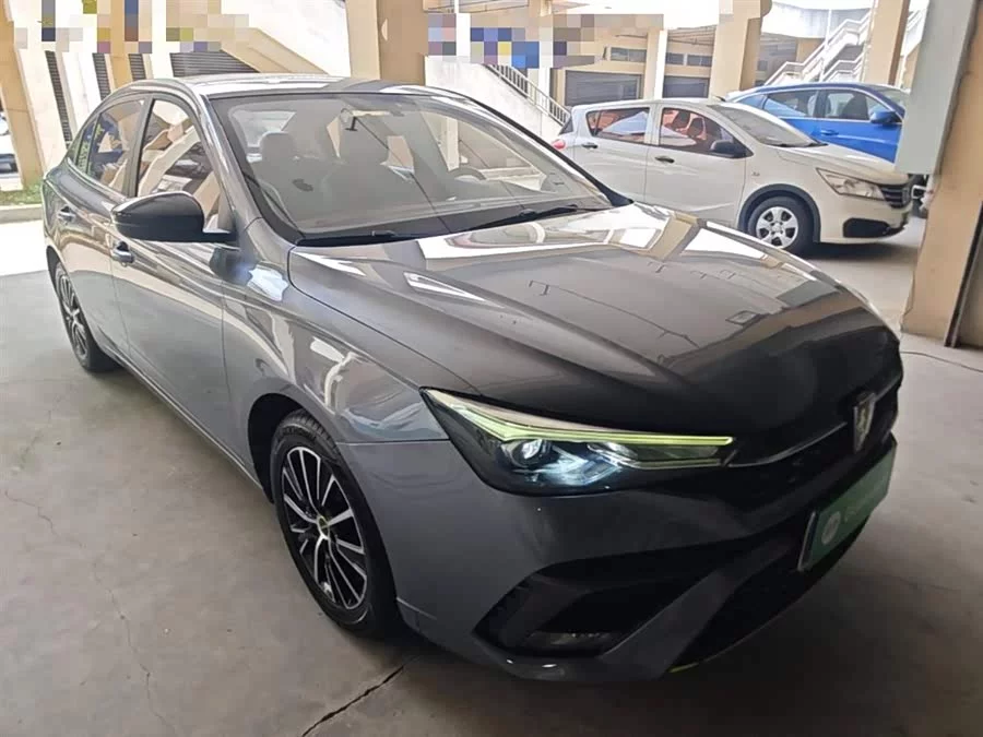 Roewe i5