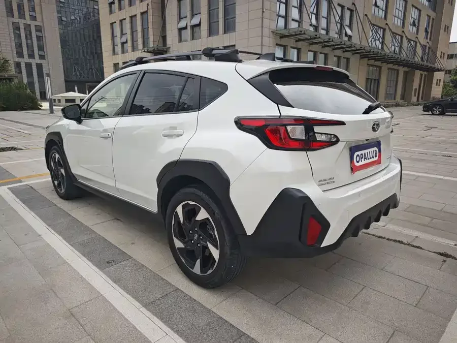 Subaru Leopard