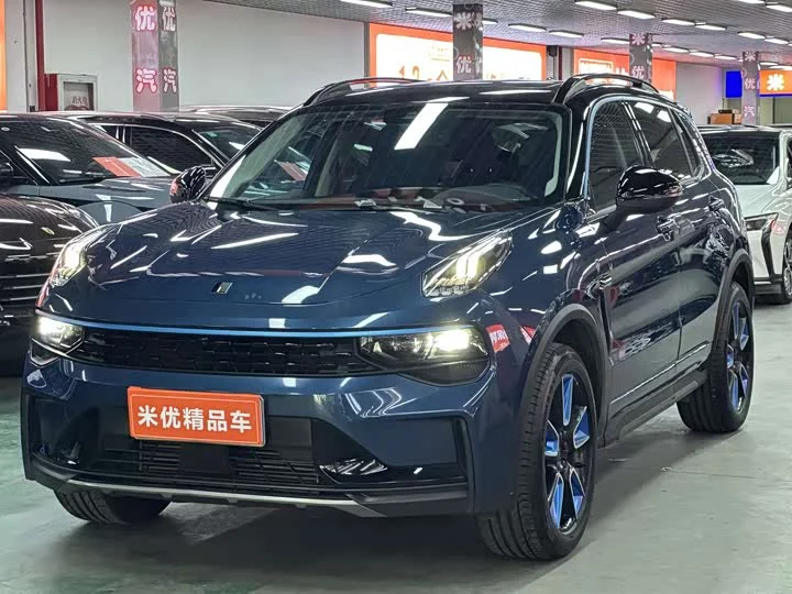 Lynk & Co 01