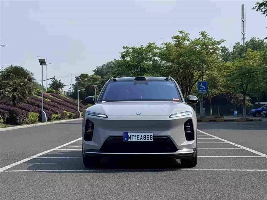 NIO ES6