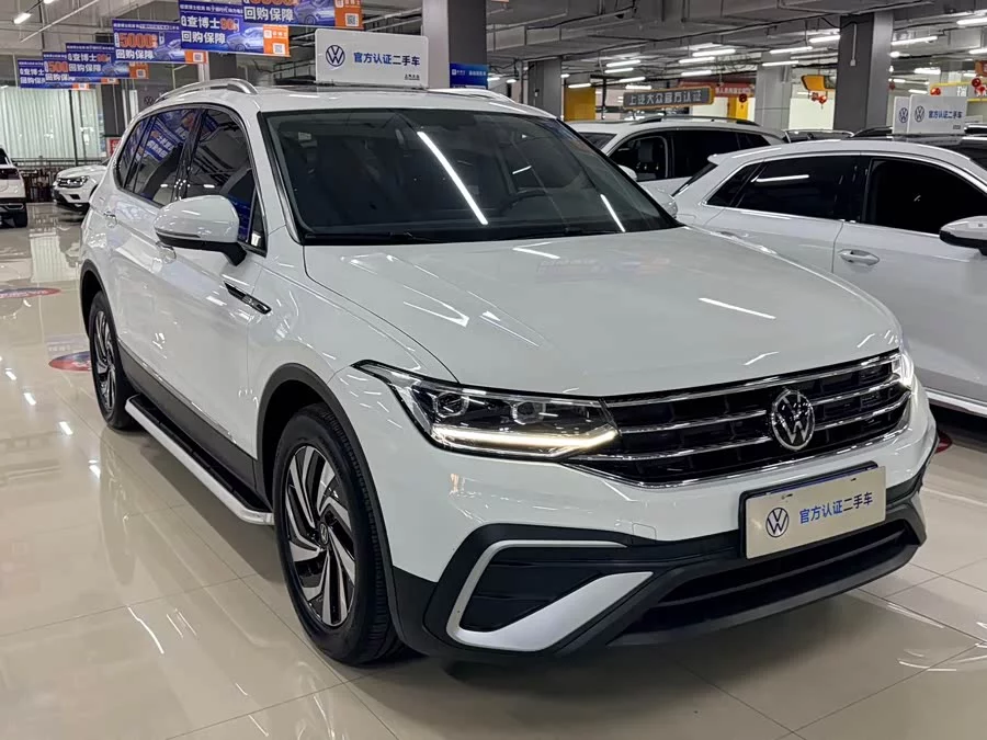 Volkswagen Tiguan L