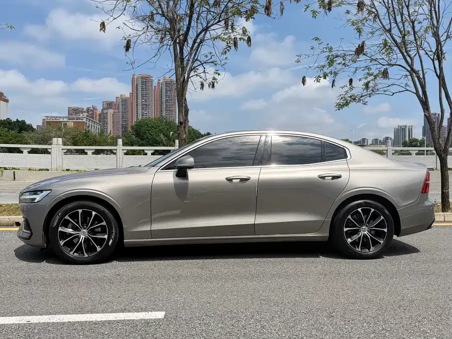 Volvo S60