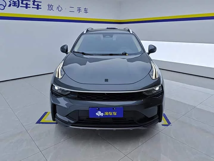 Lynk & Co 01