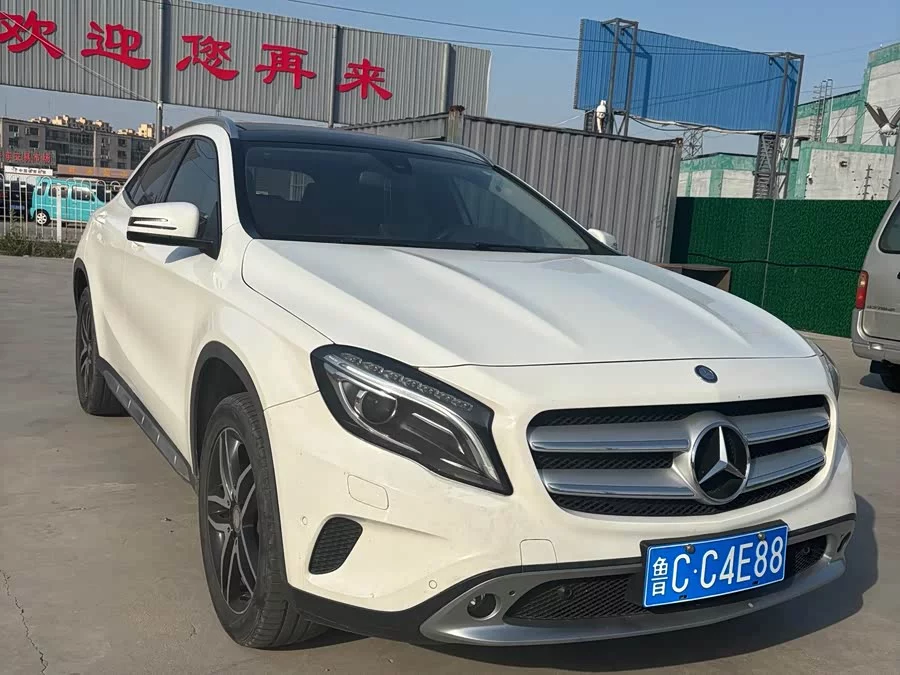 Mercedes Benz GLA