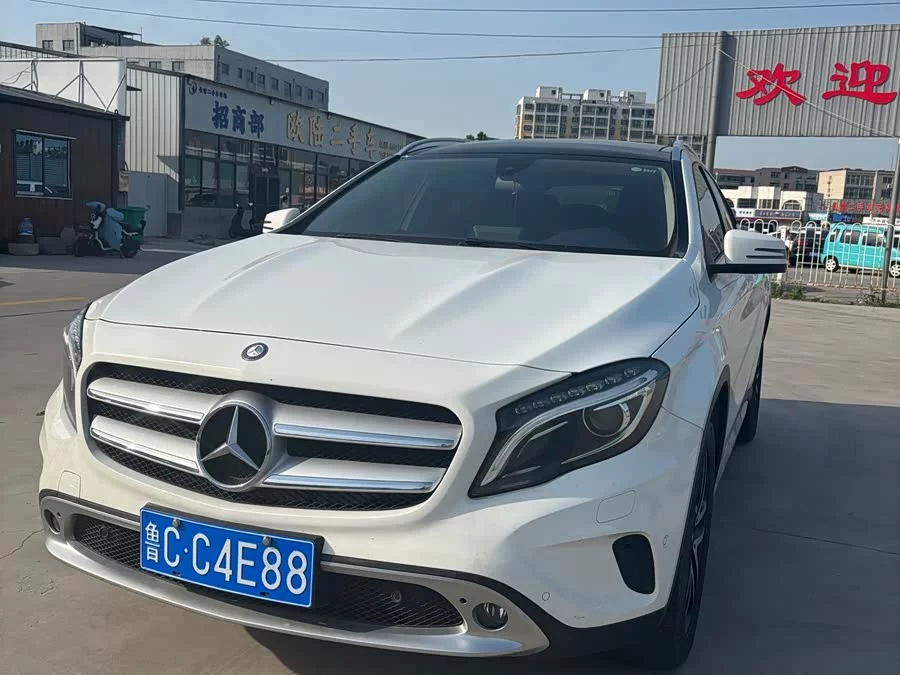 Mercedes Benz GLA