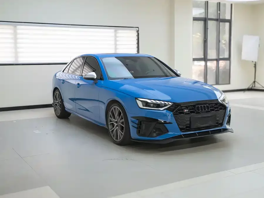 Audi S4