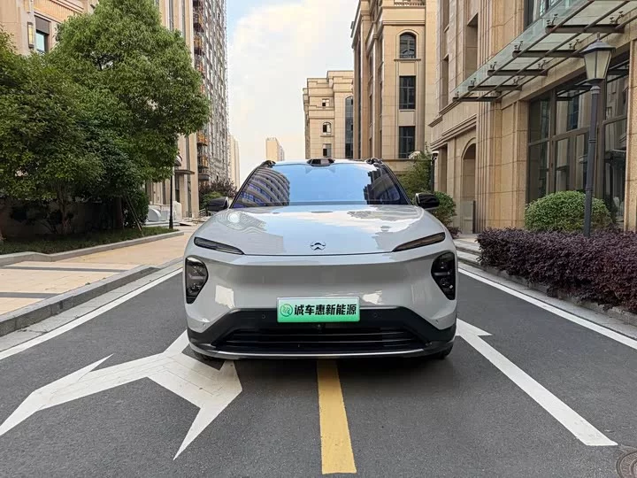 NIO ES7