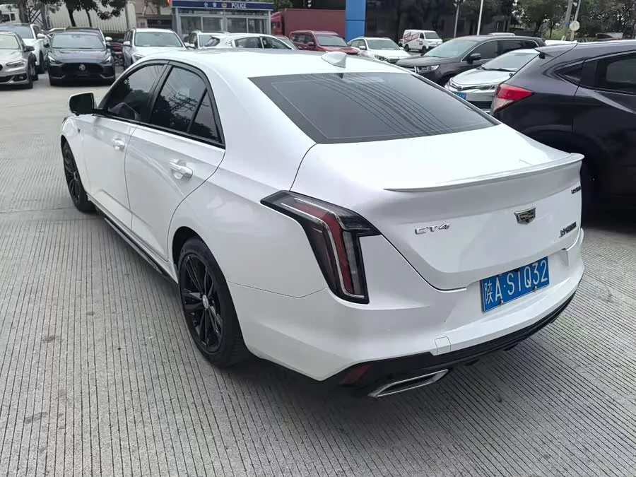 Cadillac CT4