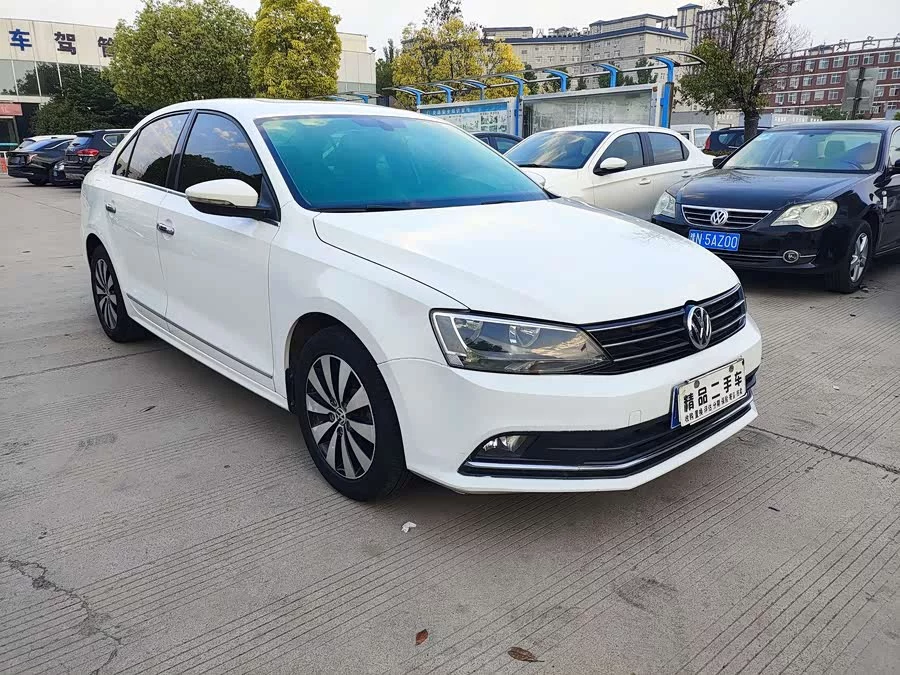 Volkswagen Sagitar