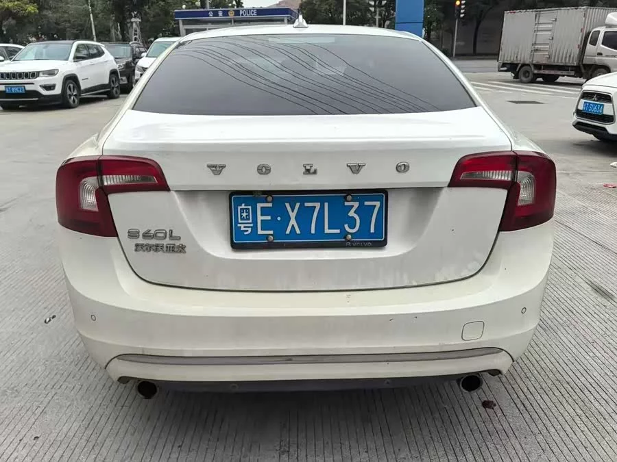 Volvo S60