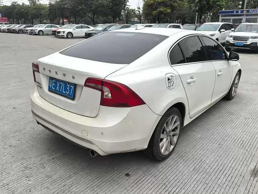 Volvo S60