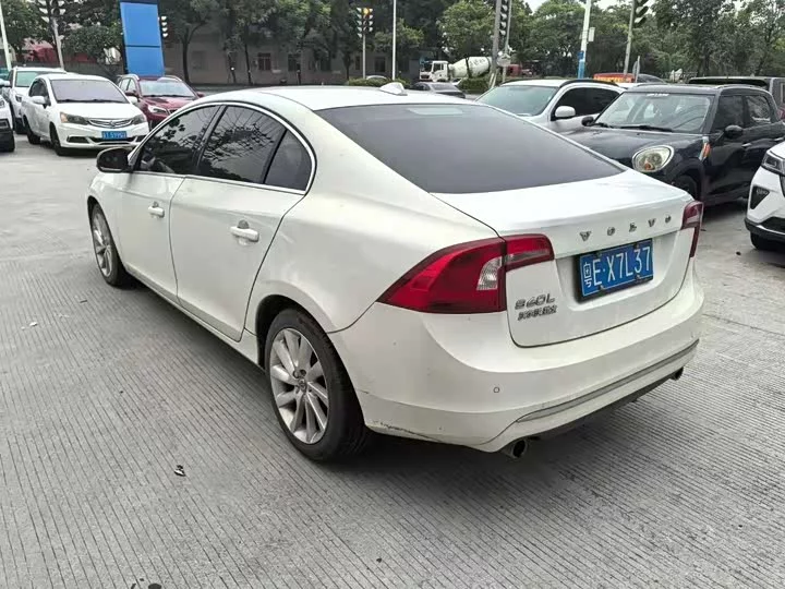 Volvo S60