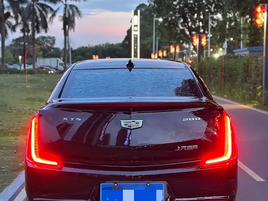 Cadillac XTS