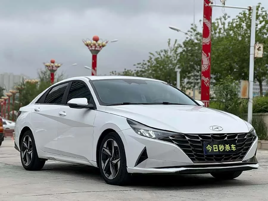 Hyundai Elantra