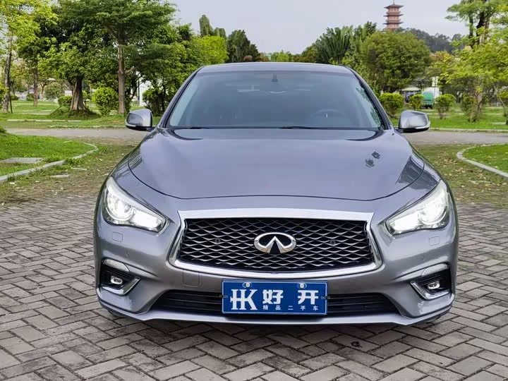 Infiniti Q50L