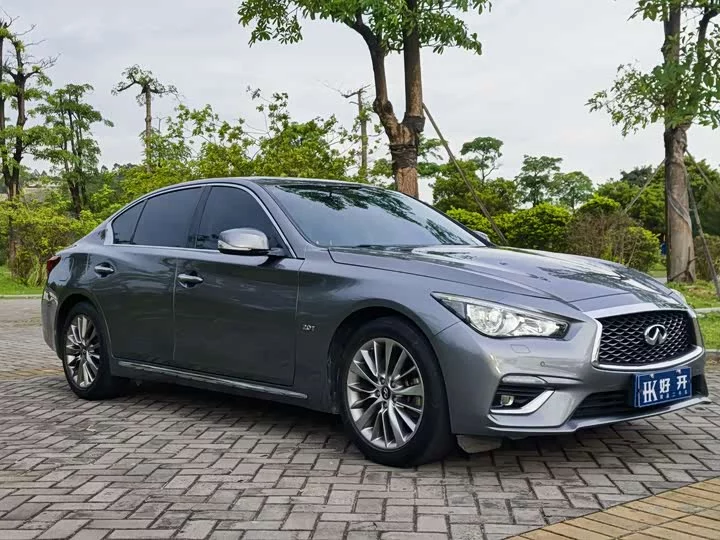 Infiniti Q50L