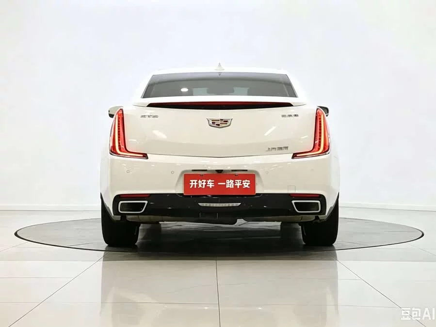 Cadillac XTS