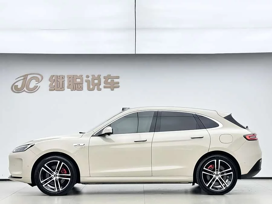 AITO Wenjie M5