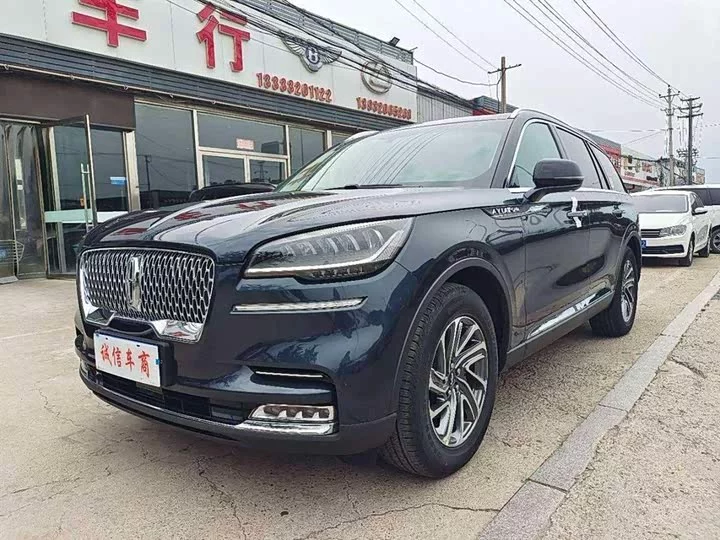 Lincoln aviator