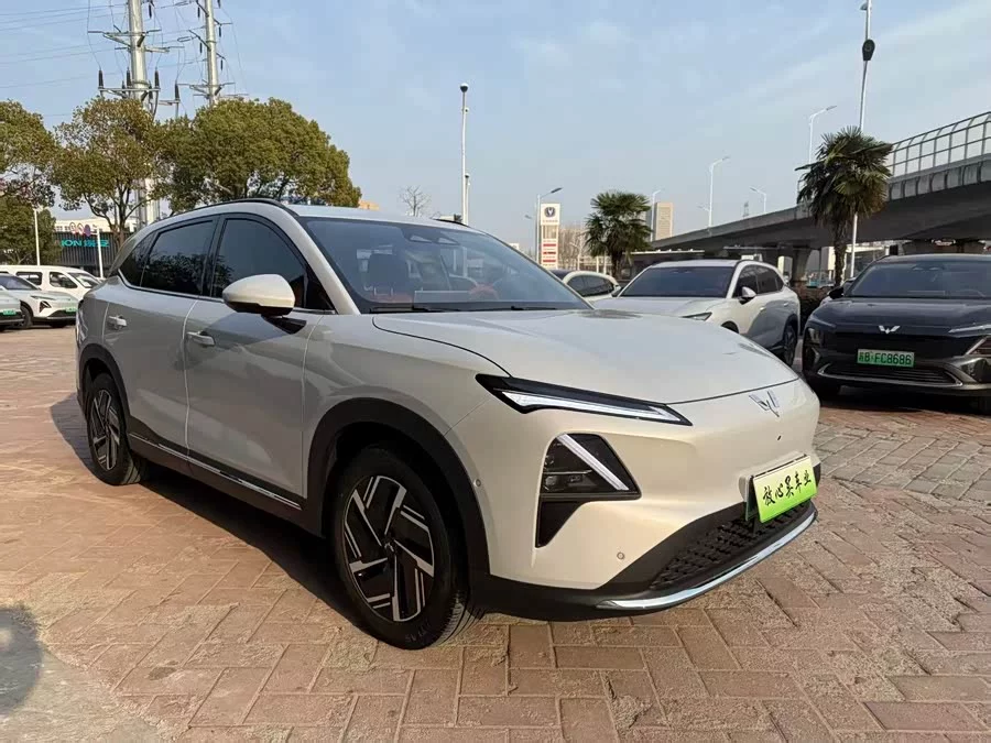 Wuling Starlight S